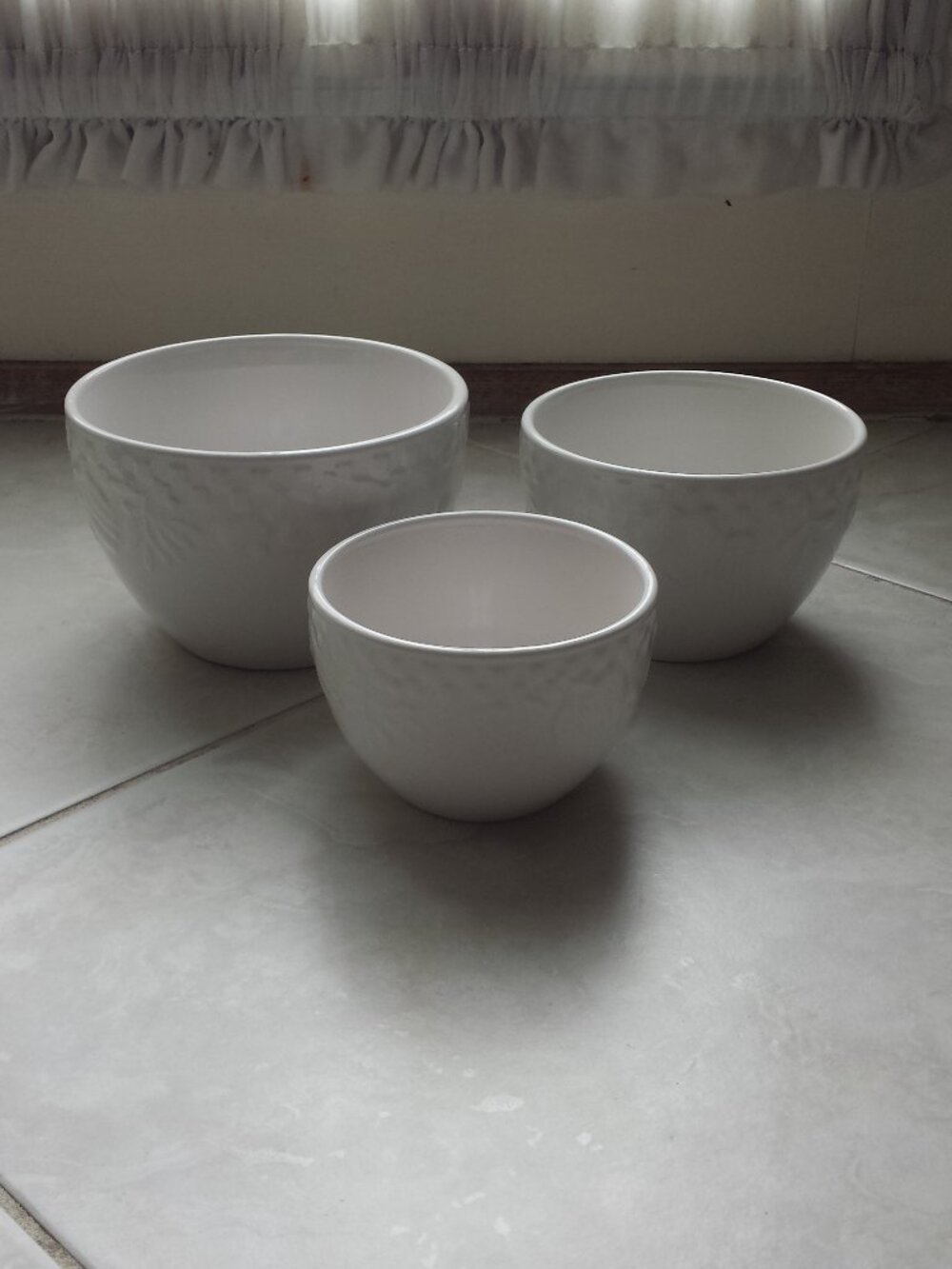 NWOT Set of 3 Signature Housewares Stoneware Bowls